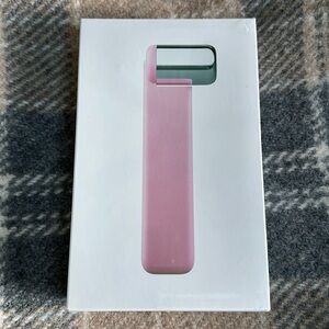 NIB Quiet Hours Ice Facial Roller